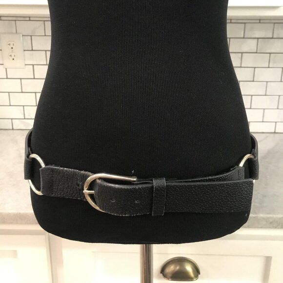 Cole Haan Belt Womens Medium Black Pebbled Leather Gold Tone Buckle Ring Accent - Picture 1 of 6